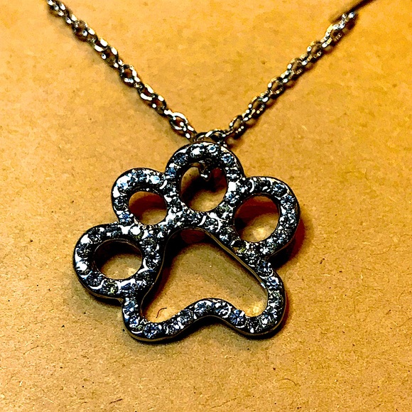 NWT Wholesale- 7 necklaces per purchase (Paw Rhinestones Necklace) - Picture 3 of 7